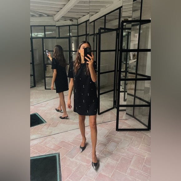 FAUX SUEDE JEWEL DRESS
BLACK 0/1058/620/800/03 - Picture 1 of 3